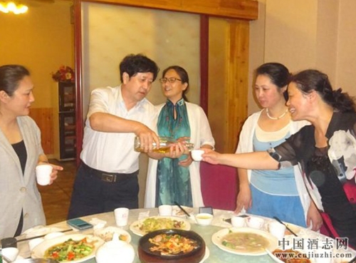 ���ϾƶY��(x��)�ף��˾ƞ龴