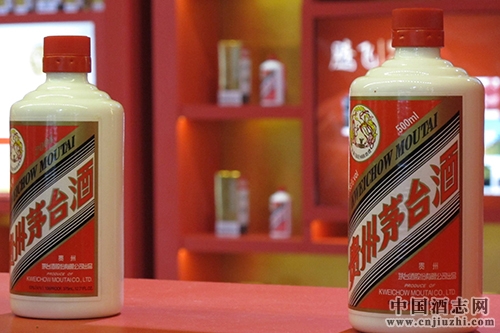 茅臺(tái)飛天酒零售價(jià)紅線上調(diào):1299元變1499元